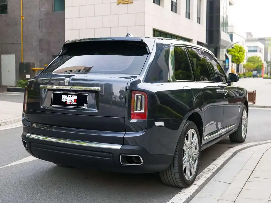 كولينان 2018 نسخة بأربعة مقاعد