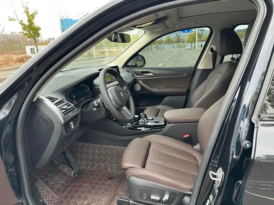 BMW X3 2023 xDrive30i Leading Model M Night Package