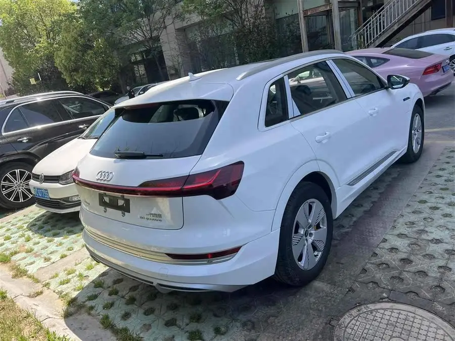 Audi e-tron 2021 50 quattro Luxury