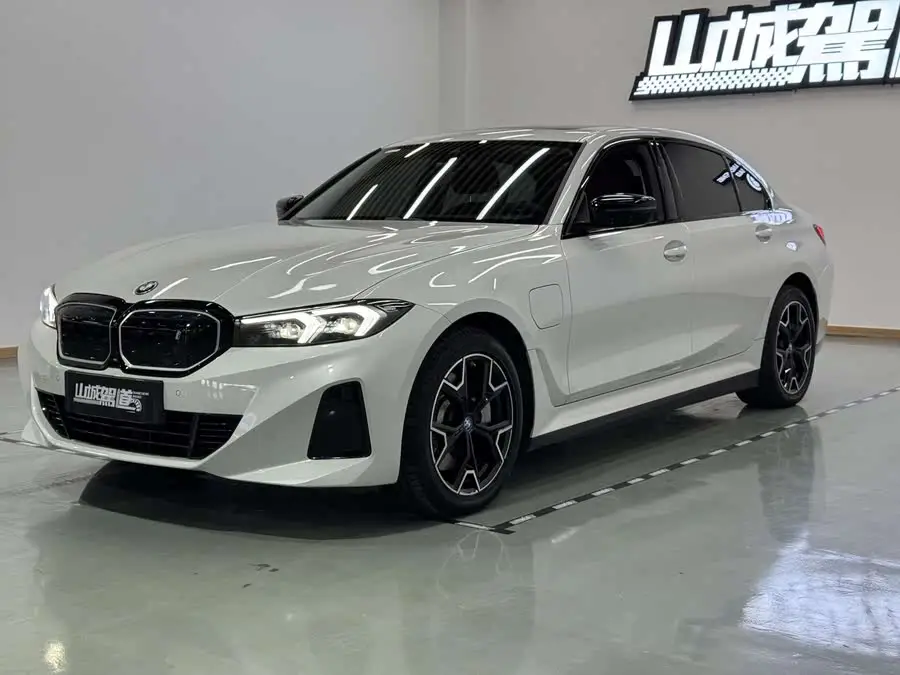 بي إم دبليو آي 3 2023 eDrive 40 L إصدار الليل