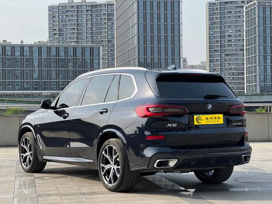 بي إم دبليو X5 2022 طراز معدل xDrive 40Li حزمة رياضية M الفاخرة