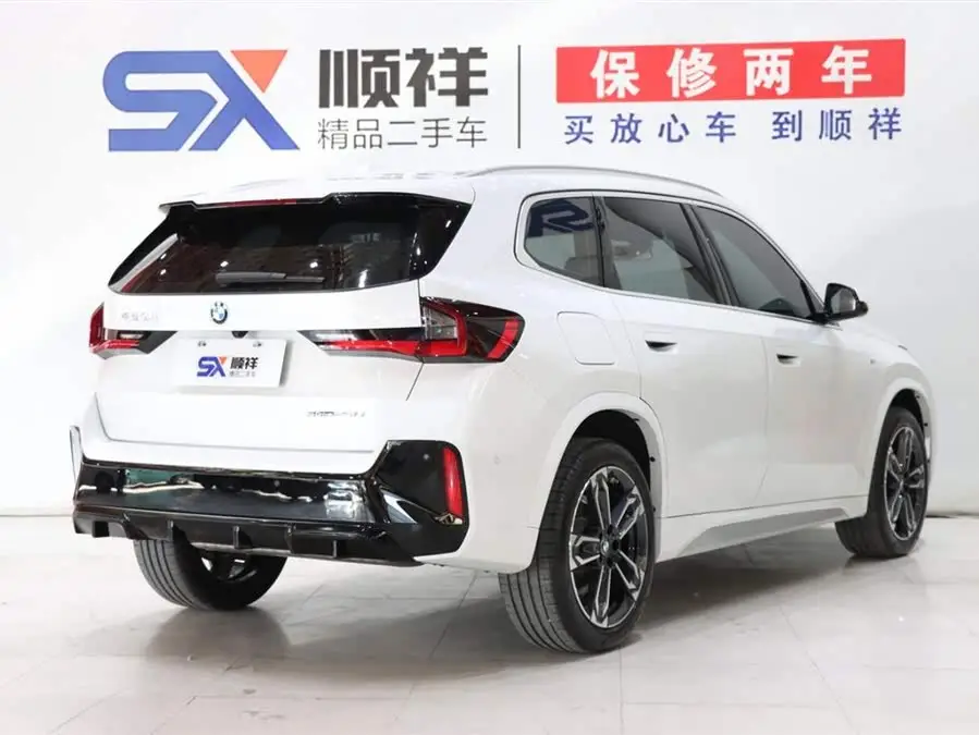 بي إم دبليو X1 2023 sDrive25Li حزمة M الرياضية