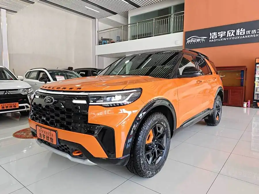 مستكشف 2023 EcoBoost 285 إصدار قمة كونلون 7 مقاعد