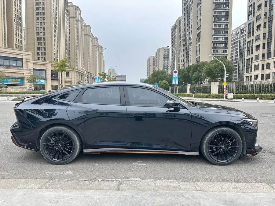 شانجان UNI-V 2022 1.5T نسخة رياضية