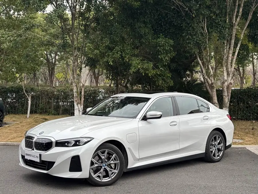 بي إم دبليو i3 2024 eDrive 35 L