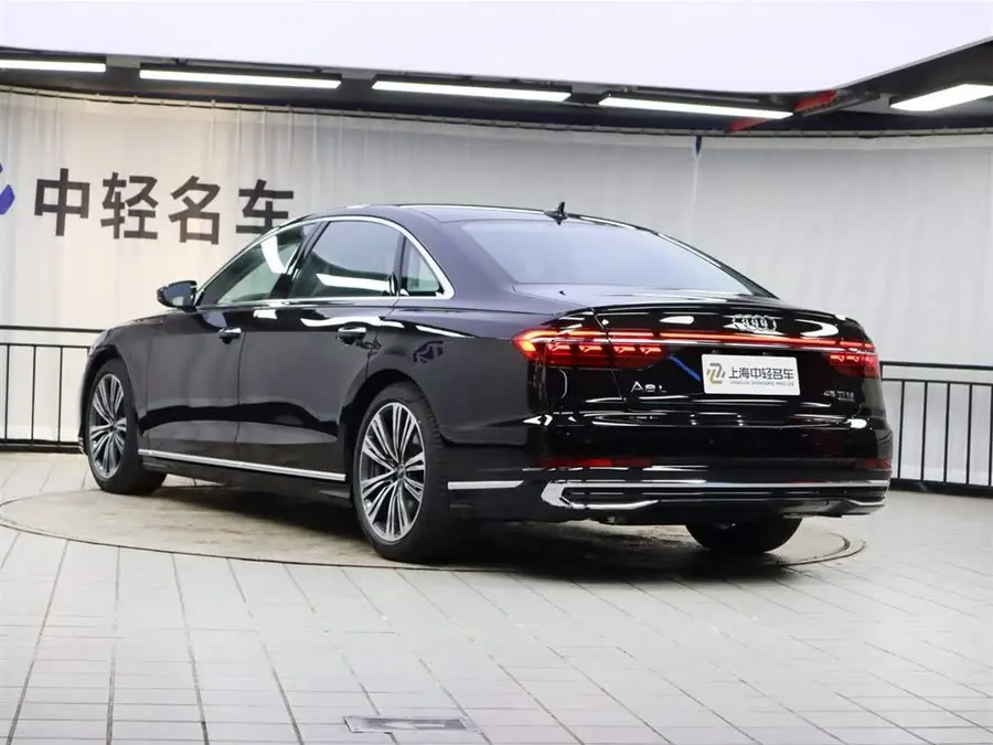 أودي A8 2025 A8L 45 TFSI quattro الفاخرة