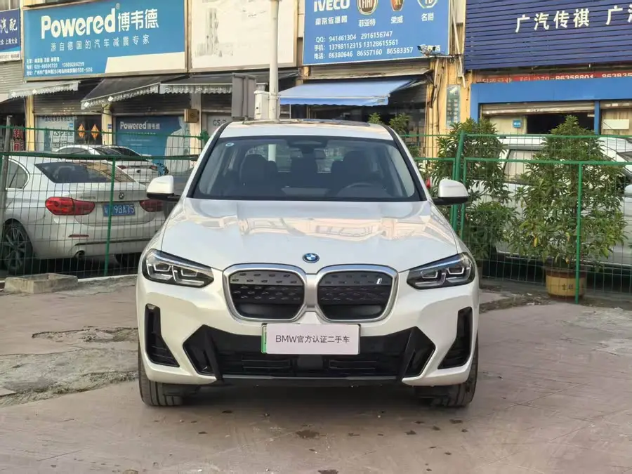 BMW iX3 2024 Leading Model