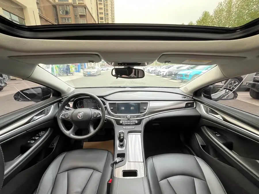 بيوك لاكروس 2021 652T الفاخرة