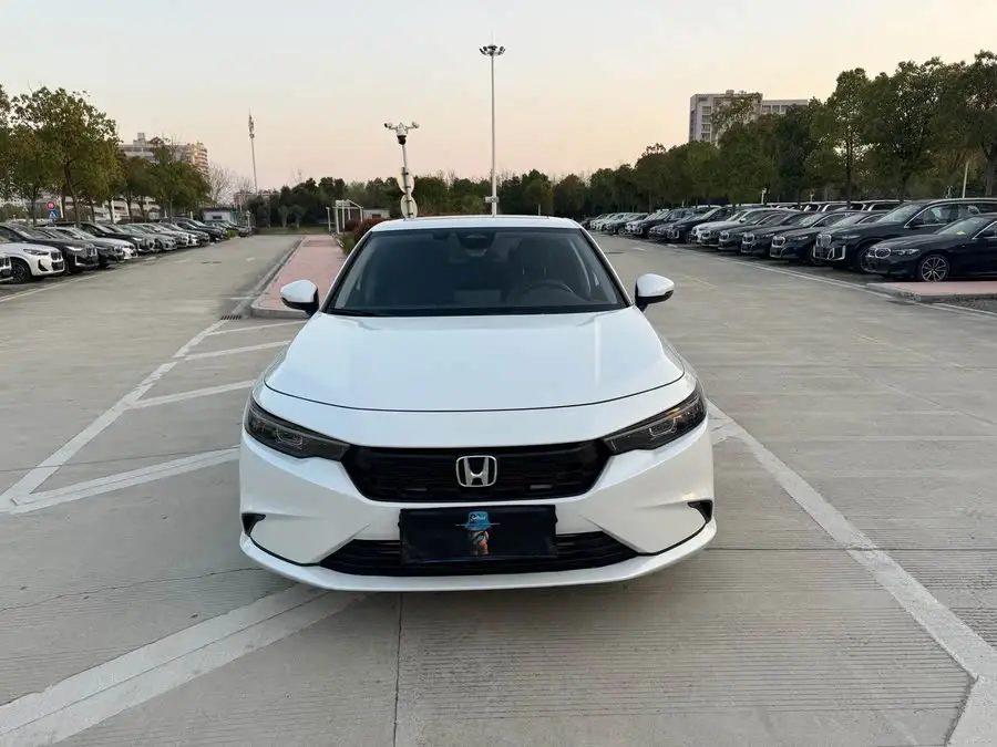 2023 Model 240TURBO CVT Leading Edition