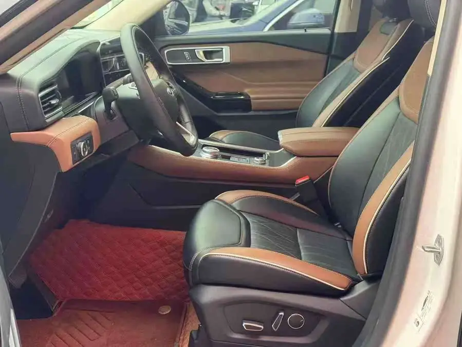 مستكشف 2023 EcoBoost 285 دفع رباعي تيتانيوم 7 مقاعد