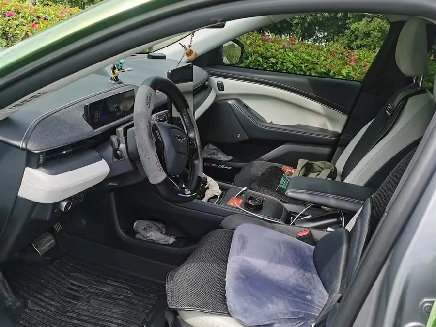 فورد موستانج ماخ-إي 2021 نسخة الرفاهية ذات الدفع الخلفي الطويل المدى