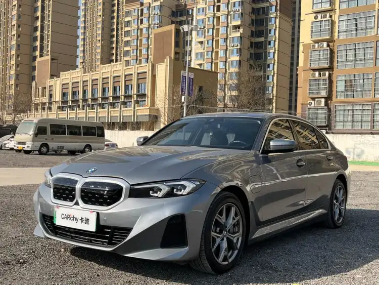 BMW i3 2022 eDrive 35 L