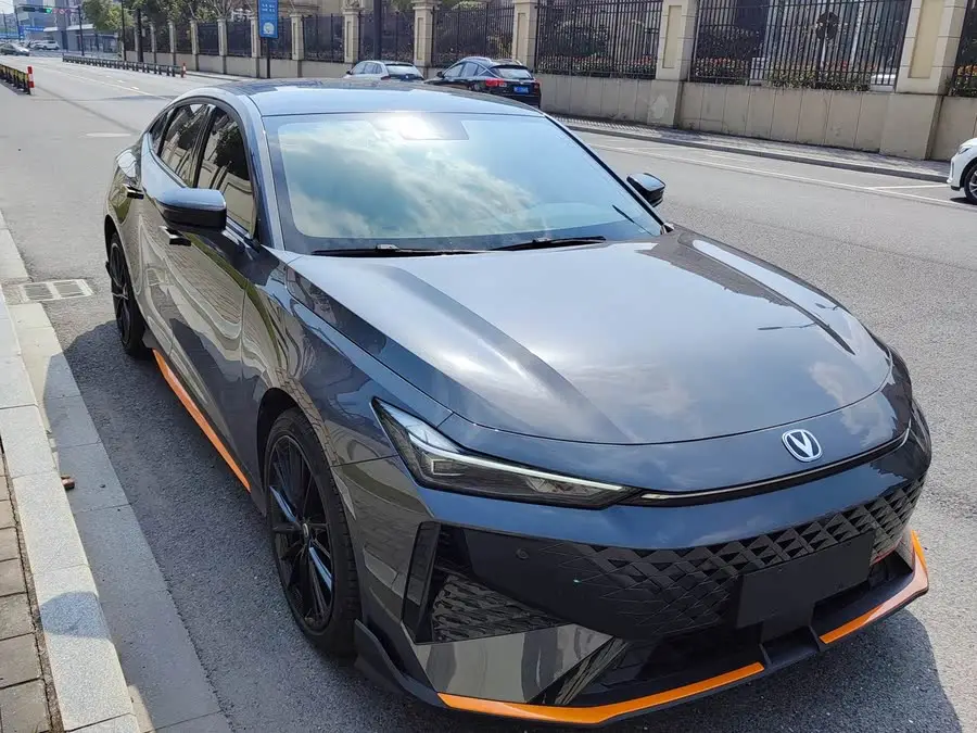 Changan UNI-V 2024 1.5T Premium Sport Model