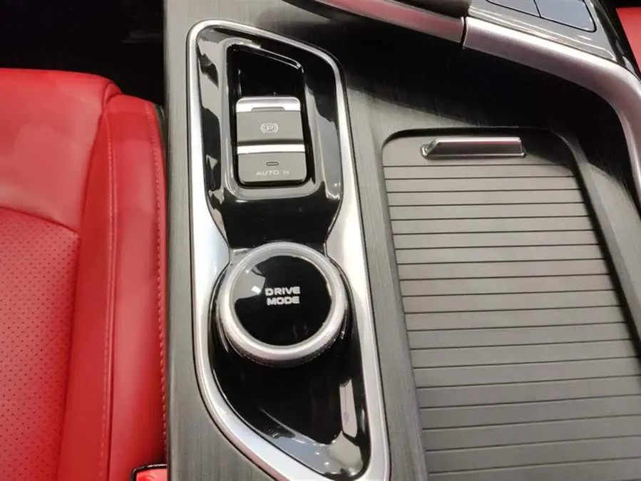 شانجان UNI-T 2020 1.5T الإصدار المتميز