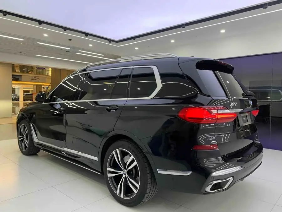بي إم دبليو X7 2021 xDrive40i حزمة M الرياضية الفاخرة