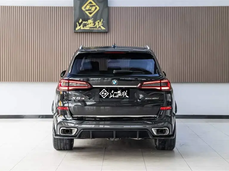 بي إم دبليو X5 2022 xDrive 30Li حزمة رياضية M