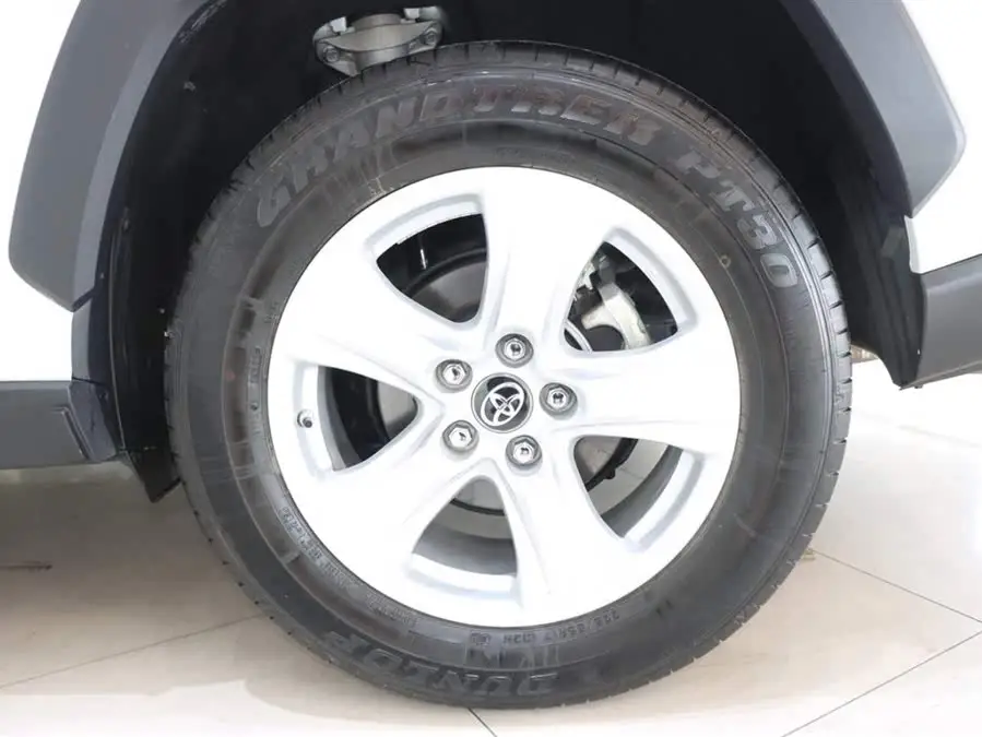 2022 راف 4 2.0 لتر CVT دفع ثنائي نسخة حضرية