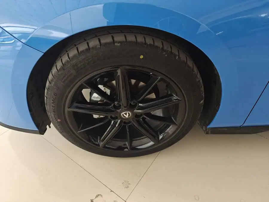 Changan UNI-V 2023 1.5T Premium