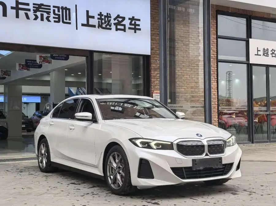 بي إم دبليو i3 2022 eDrive 35 L