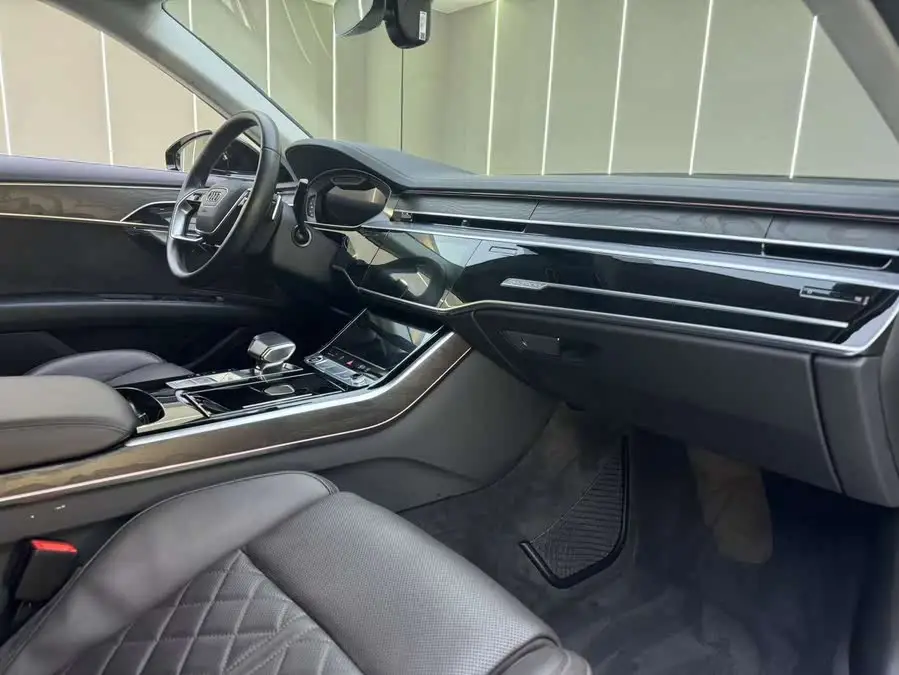 أودي A8 2022 A8L 50 TFSI كواترو إصدار الراحة