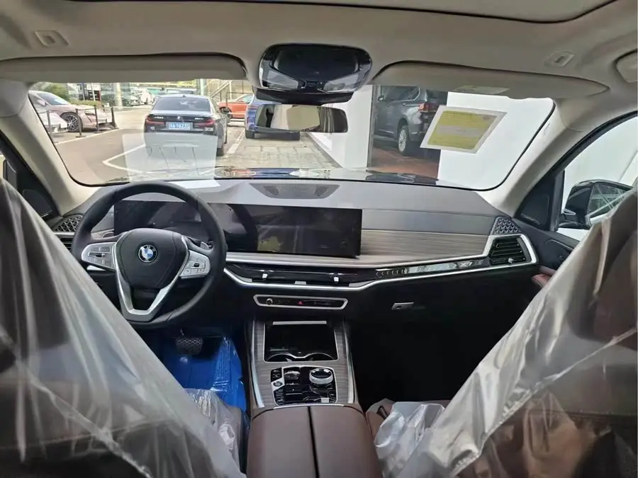 بي إم دبليو X7 2023 xDrive40i حزمة فاخرة رائدة