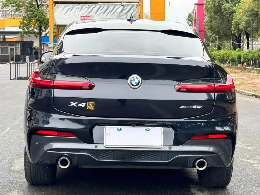 بي إم دبليو X4 2021 طراز مُعدل xDrive 25i مجموعة الرياضة M