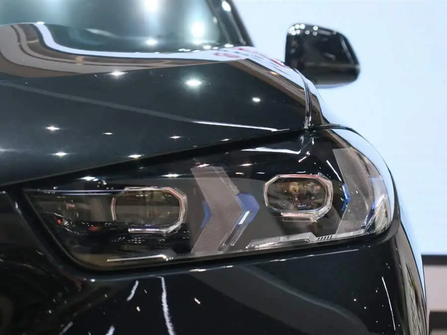 BMW X5 2023 xDrive 40Li Deluxe M Sport Night Package