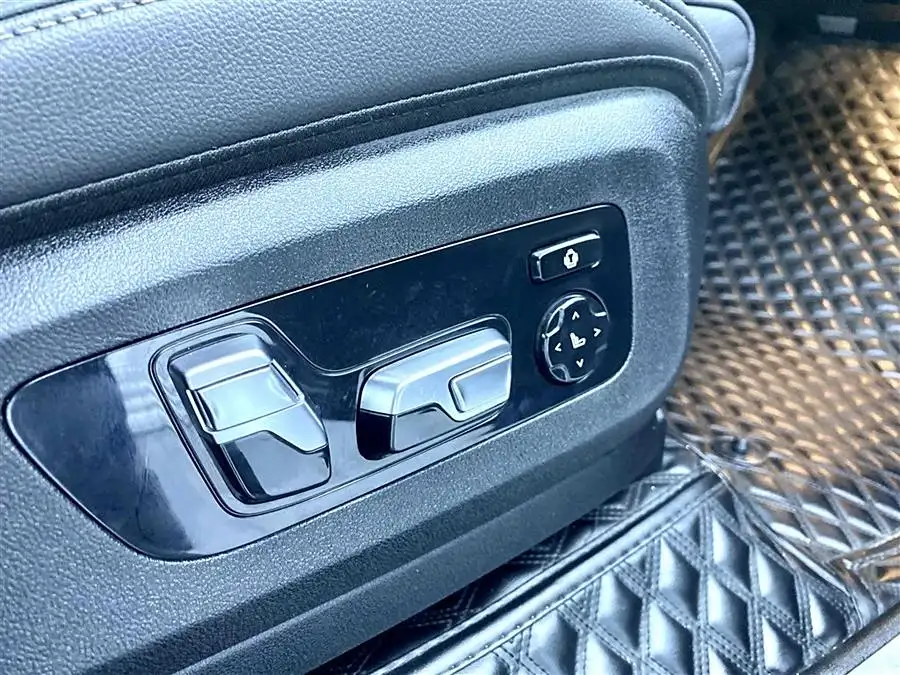 بي إم دبليو X7 2020 xDrive40i حزمة فاخرة