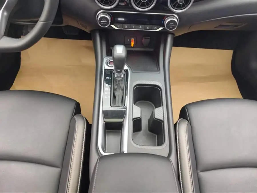 نيسان سيلفي 2021 1.6L XL CVT نسخة الاستمتاع