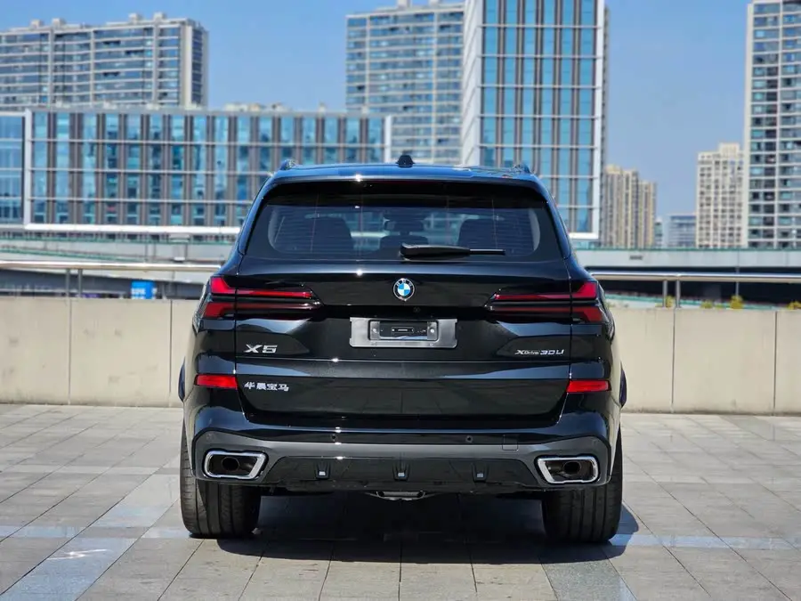 BMW X5 2023 xDrive 30Li Luxury M Sport Package