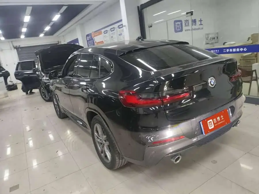 بي إم دبليو X4 2021 xDrive 25i حزمة الرياضية M