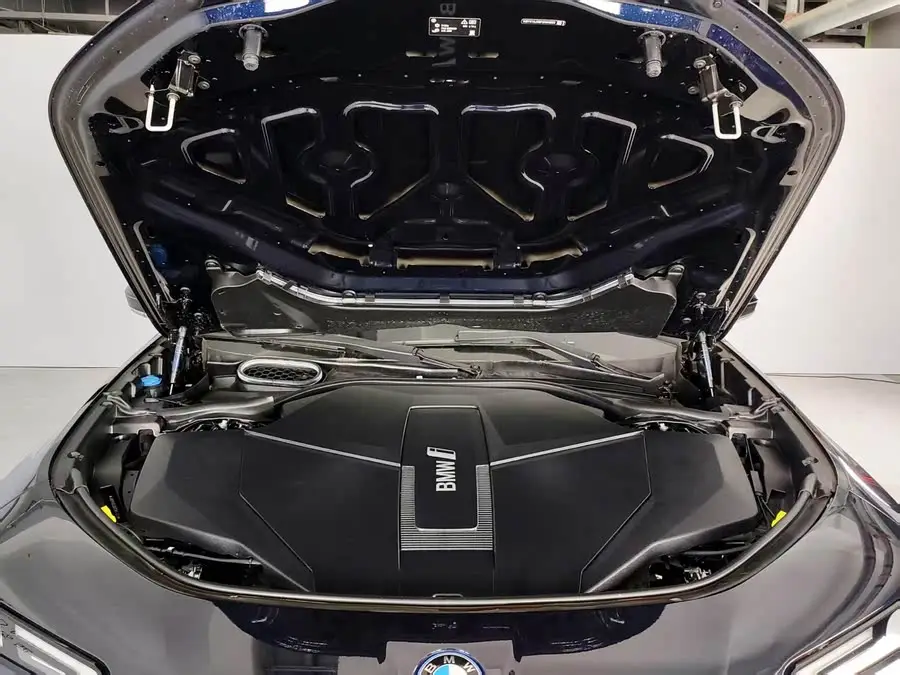 BMW i7 2023 eDrive50L Leading Luxury Package