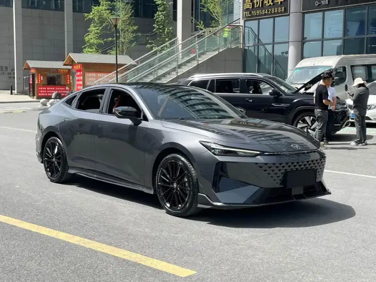 Changan UNI-V 2024 1.5T Premium Sports Model