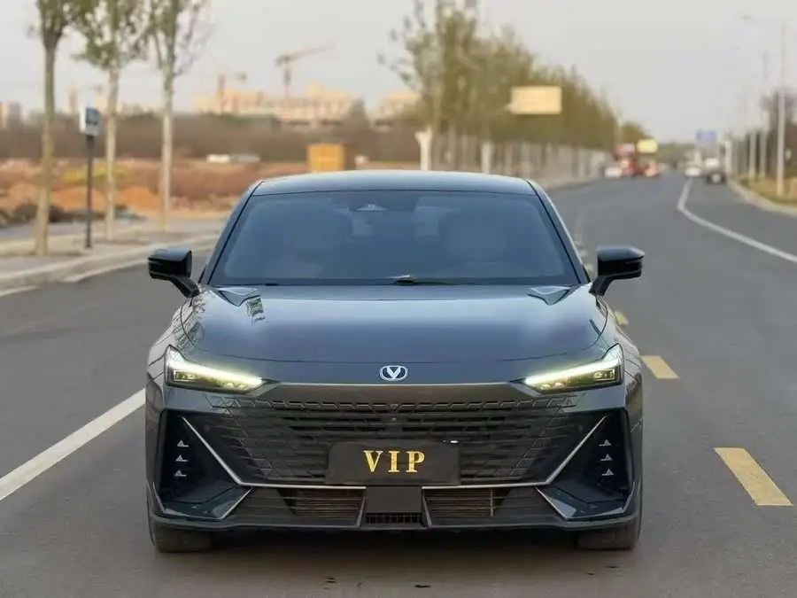 Changan UNI-V 2022 1.5T Premium