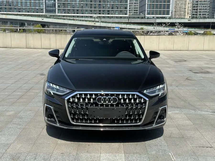 أودي A8 2025 A8L 50 TFSI quattro الفاخرة