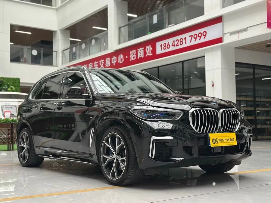 بي إم دبليو X5 2022 طراز مُعدل xDrive 40Li حزمة M الرياضية