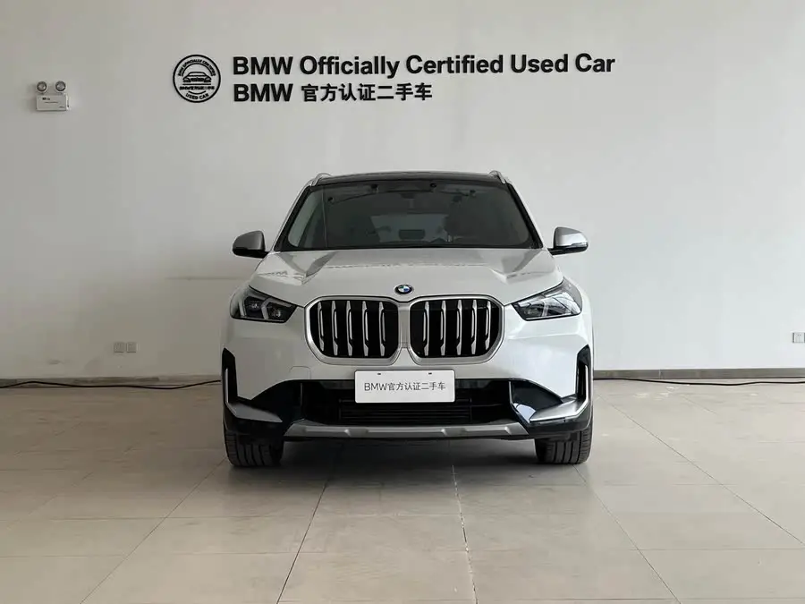 بي إم دبليو X1 2023 sDrive25Li حزمة تصميم X