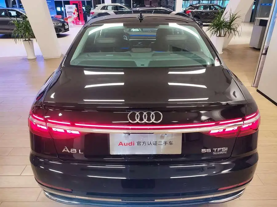 أودي A8 2024 A8L 55 TFSI كواترو الرائد