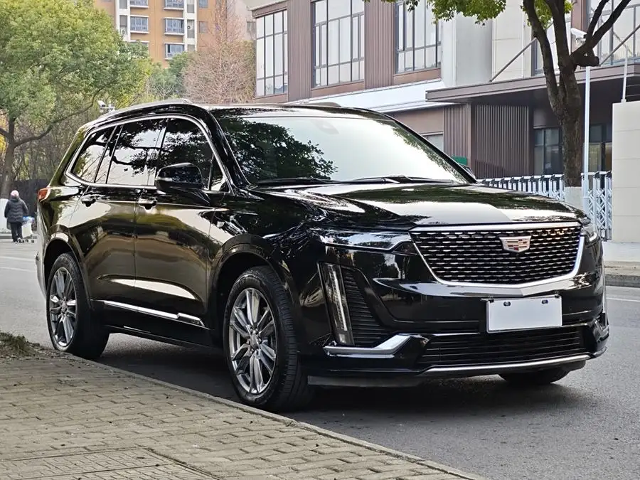 كاديلاك XT6 2022 2.0T فاخرة بستة مقاعد ودفع أمامي