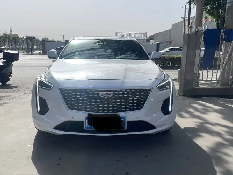 كاديلاك CT6 2022 28T الفاخرة