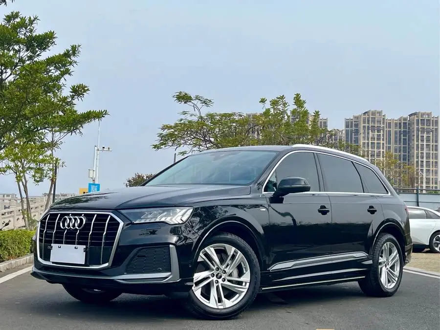 Audi Q7 2023 45 TFSI quattro S line Sport