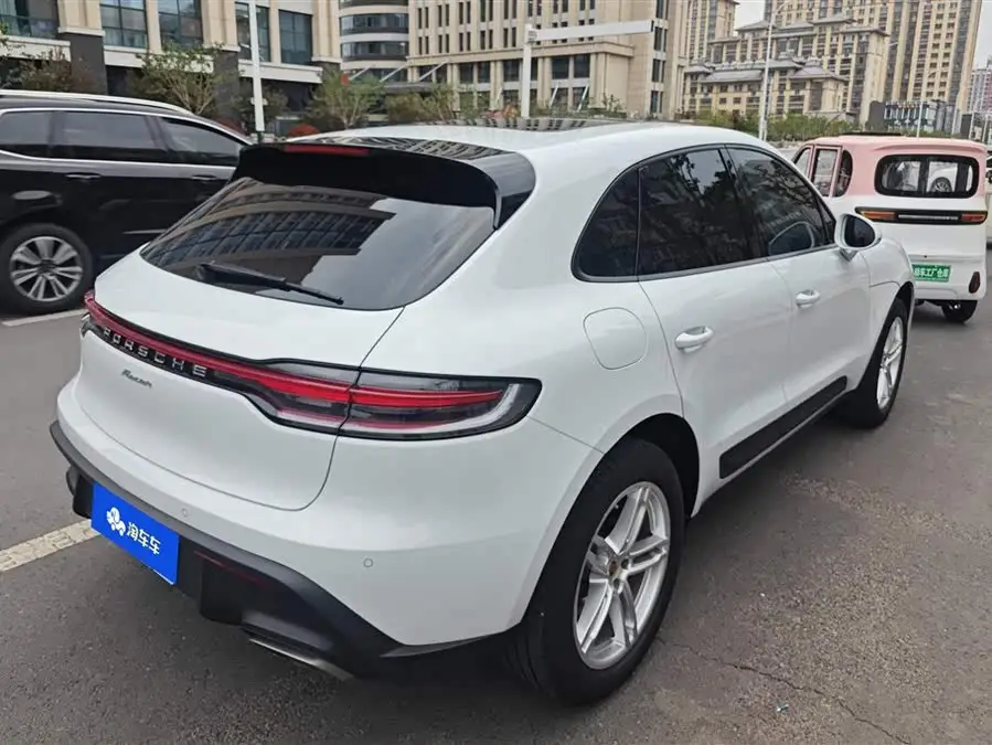 2024 Macan 2.0T