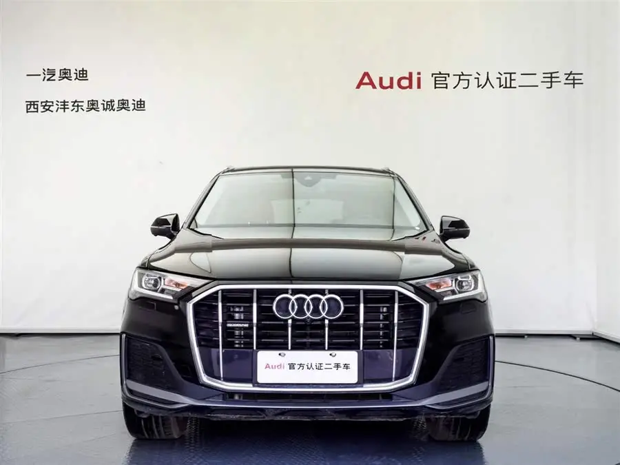 Audi Q7 2023 45 TFSI quattro S line Sport