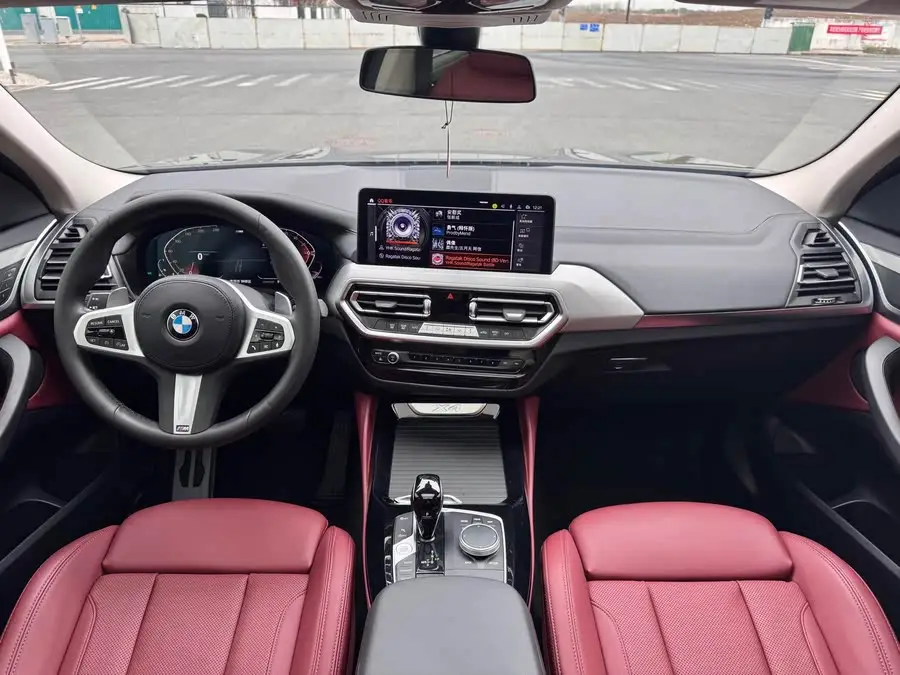 بي إم دبليو X4 2022 xDrive 25i حزمة رياضية M