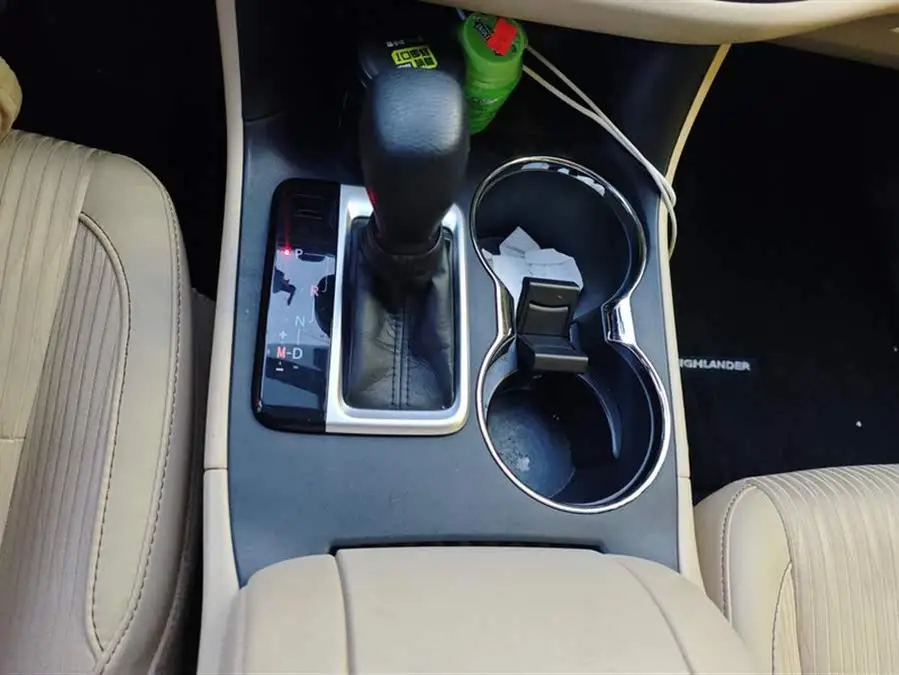 هايلاندر 2018 2.0T النسخة النخبوية ذات الدفع الثنائي 5 مقاعد معيار VI