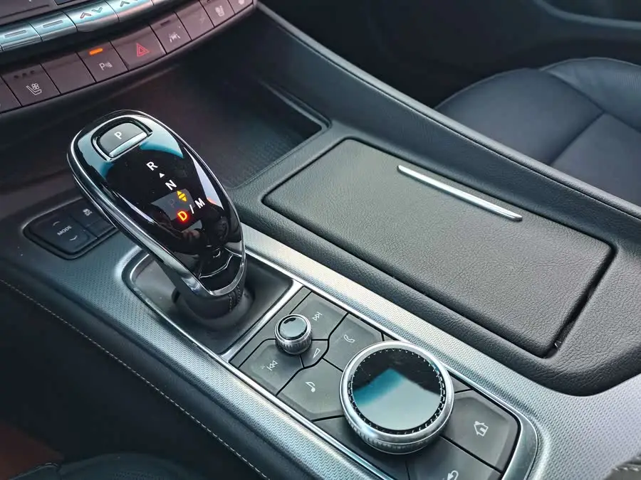 Cadillac CT5 2023 28T Luxury (Standard Edition)