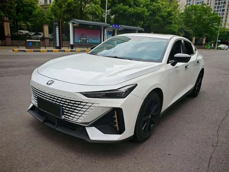 Changan UNI-V 2022 1.5T Excellence