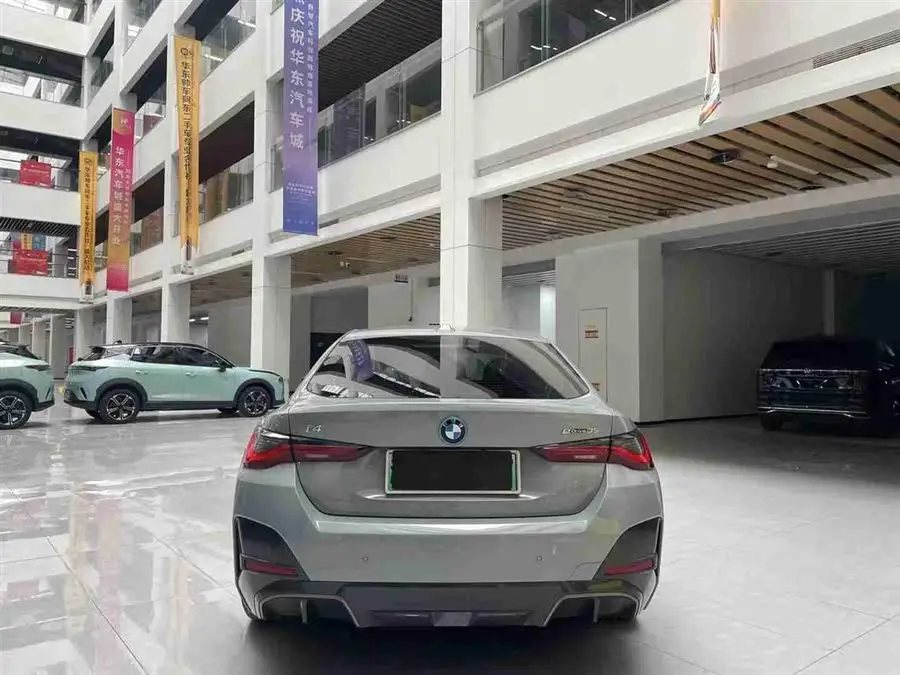 BMW i4 2023 eDrive35