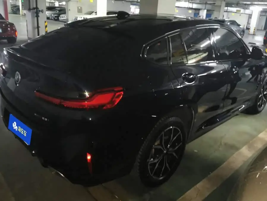 بي إم دبليو X4 2022 xDrive 25i حزمة M الرياضية