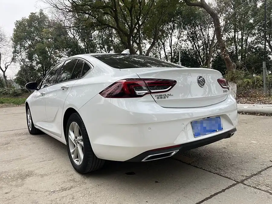 بيوك ريجال 2021 552T النخبة